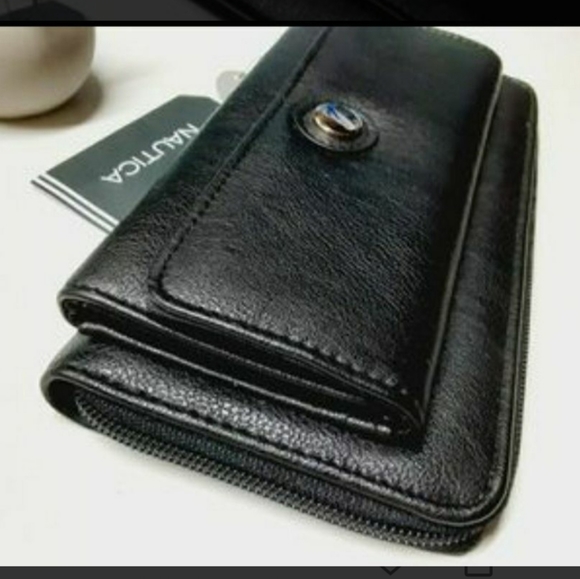 Nautica Black Ocean Organizer with RFID Protection - NWT - Picture 4 of 7